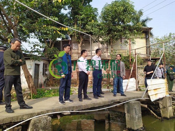 大良黨工委書記、順控環保水務總經(jīng)理一(yī)行視察黑臭水體治理工作(圖3) 大良黨工委書記、順控(kòng)環保水務總(zǒng)經理一行視察黑臭水體治理工作(圖3)