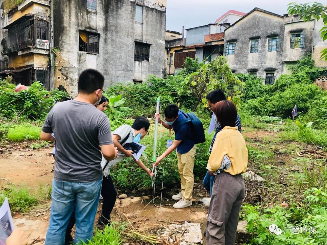廣碧環保《容桂街道容新居委會德勝路40號(hào)地塊土壤汙染狀況初步調查報告(gào)》通過評審(圖1) 廣碧環保《容(róng)桂街道容新居委會德勝路40號地(dì)塊土壤汙染狀況初(chū)步調查報告》通過評審(圖1)