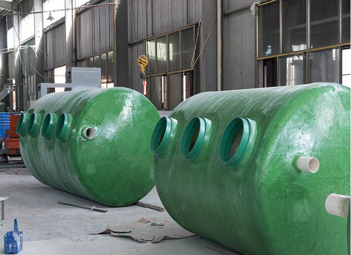 如何(hé)選購(gòu)玻璃鋼(gāng)化糞池?選擇技巧和工藝(yì)流程詳解