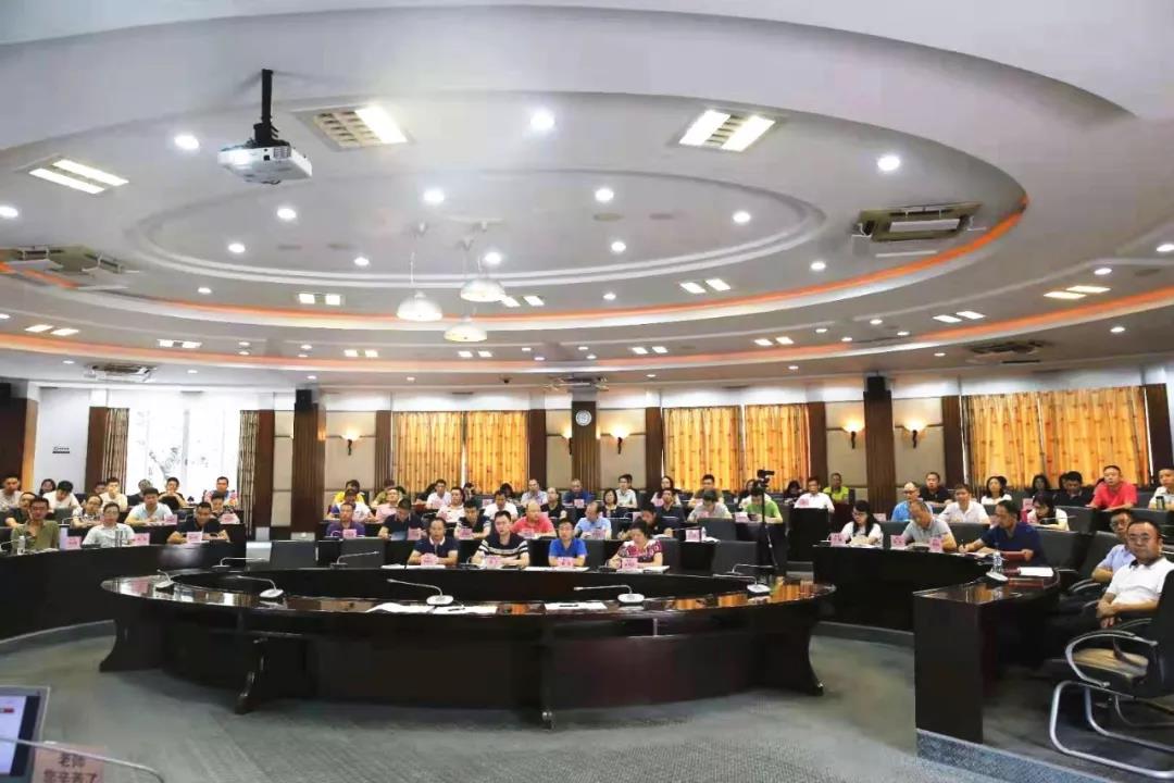 佛山市生態環境局局長楊永泰作“不忘初心、牢記使命”主（zhǔ）題教育報告