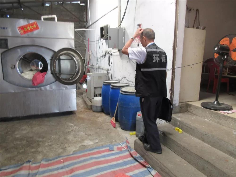 順德容桂容邊工業區兩(liǎng)家無證(zhèng)酸洗五金廠被查處