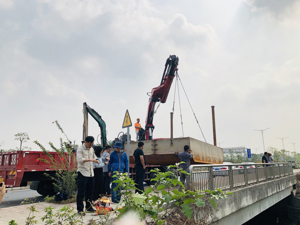 廣(guǎng)碧(bì)環保金陡湧(yǒng)水質初步消除黑(hēi)臭服務項目正式啟動(dòng)